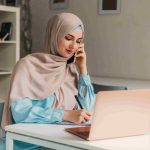 Ilustrasi Ibu yang bekerja